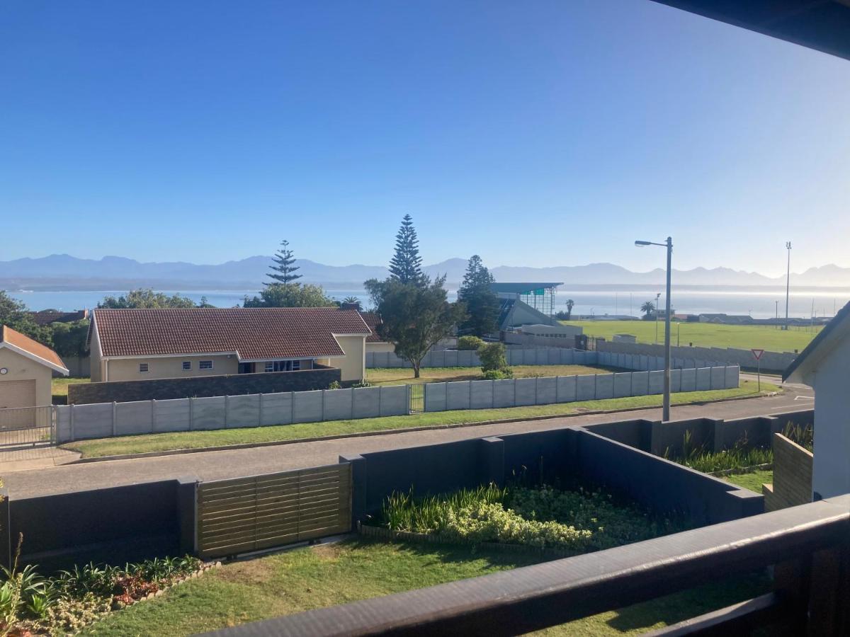 Villa Becks At The Bay Loadshedding Free Mossel Bay Exterior foto